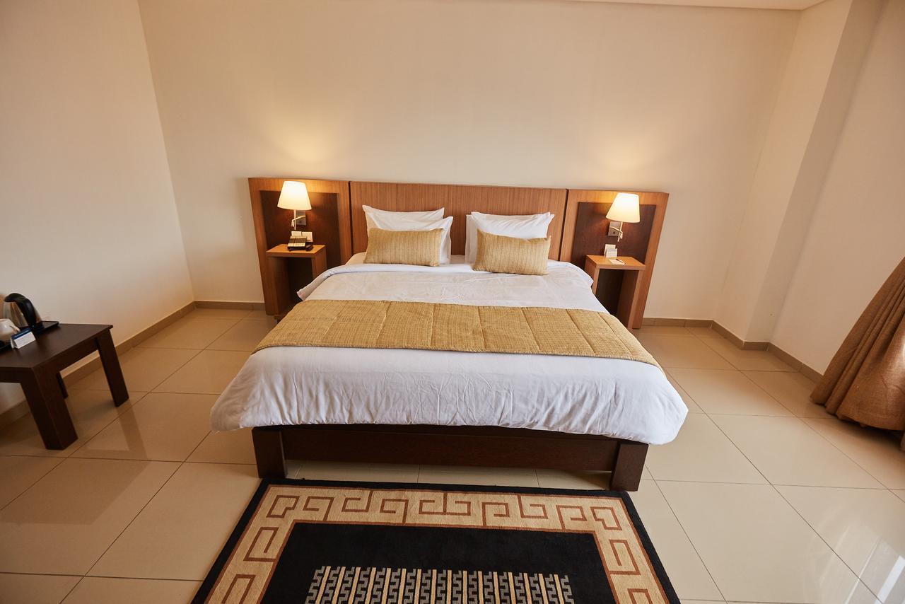 Bristol Palace Hotel Кано Екстериор снимка