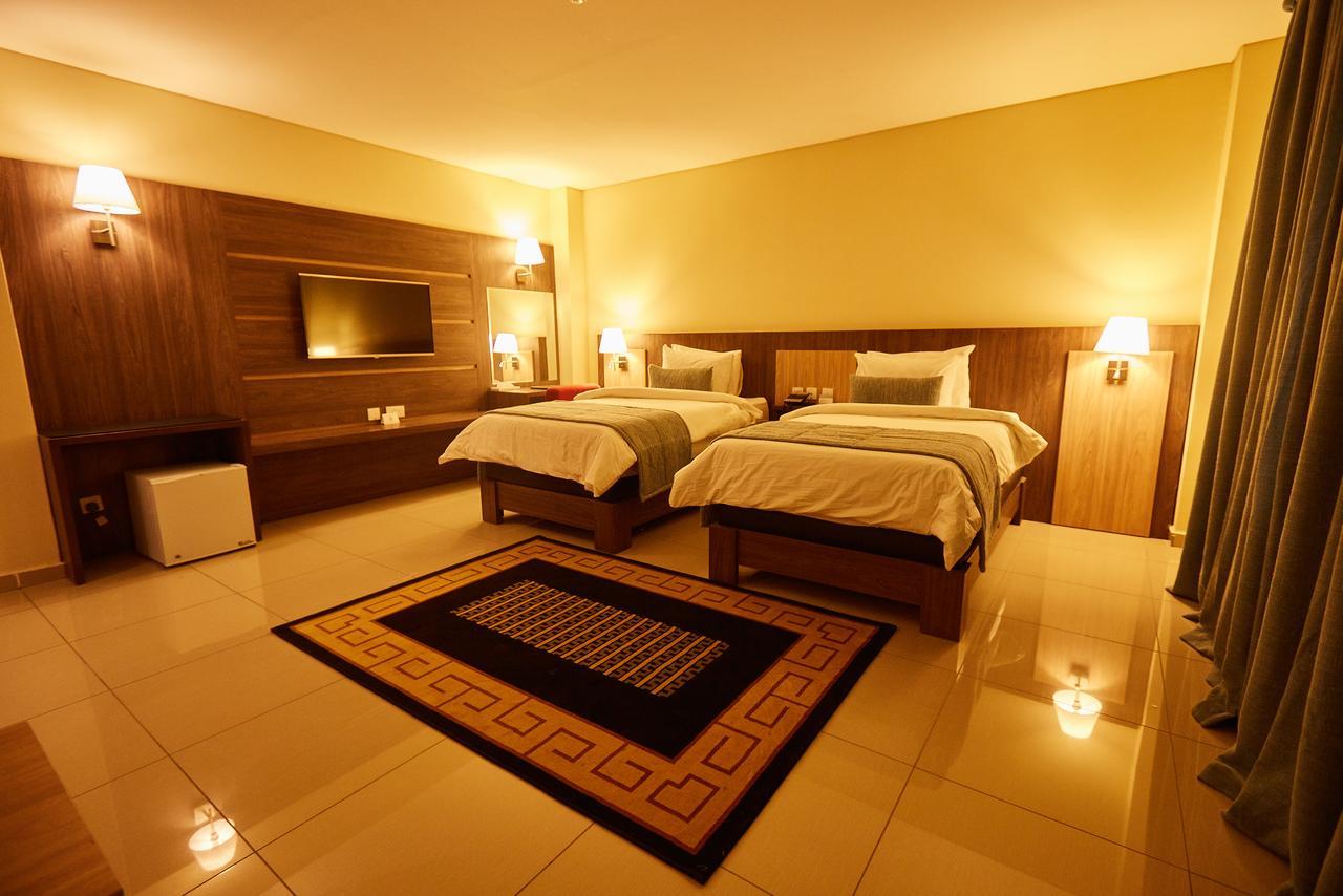 Bristol Palace Hotel Кано Екстериор снимка