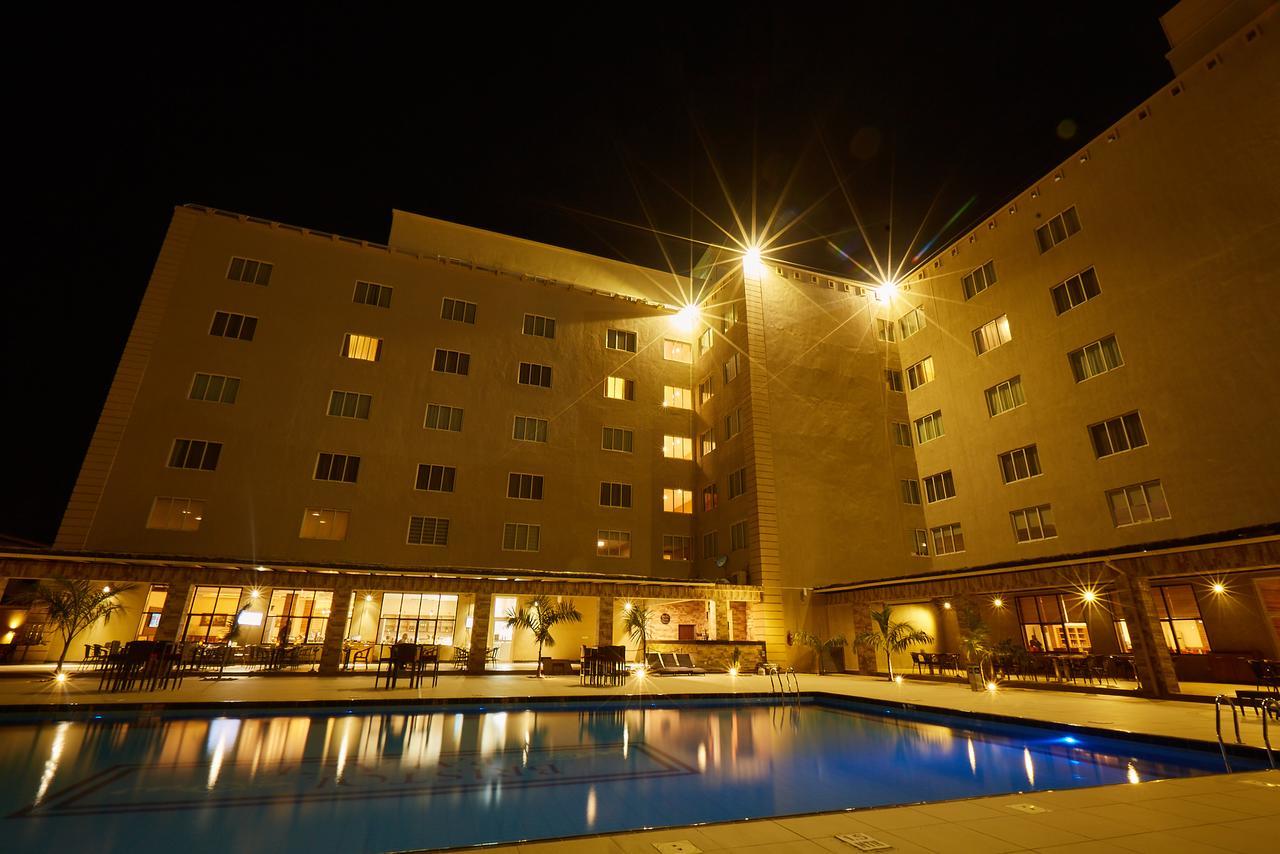 Bristol Palace Hotel Кано Екстериор снимка